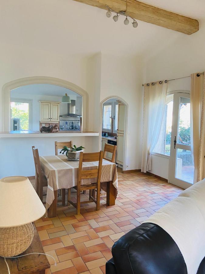 Maison La Plaine Lourmarin Esterno foto